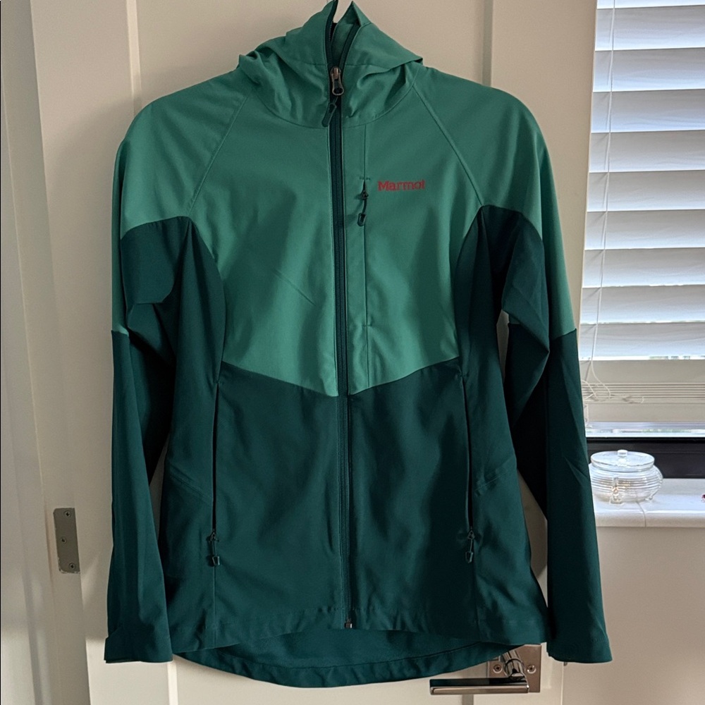 Marmot Hooded softshell wind stopper